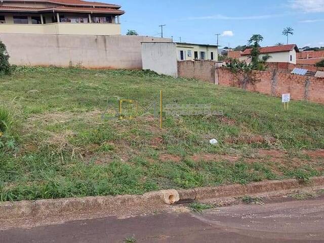 #TE0913 - Terreno para Venda em Botucatu - SP - 1